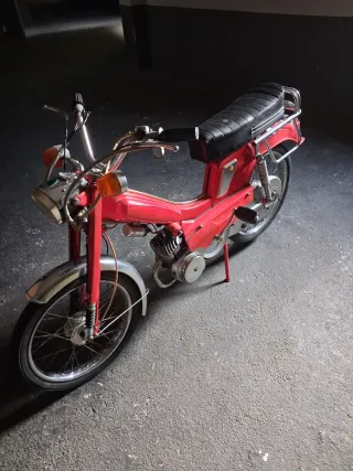 Mobilette superlujo,funcionando bien,sin documento