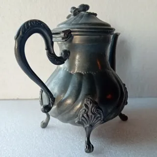 Teiera vintage in peltro