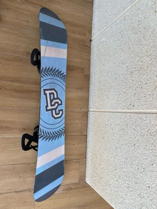 Tabla Snow DC + Fijaciones Burton