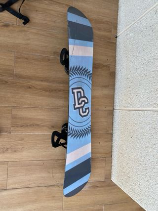 Tabla Snow DC + Fijaciones Burton