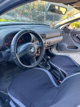 SEAT Leon 2001 gasolina 1.6 105cv