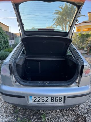 SEAT Leon 2001 gasolina 1.6 105cv