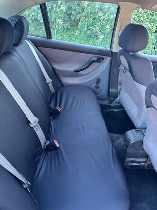 SEAT Leon 2001 gasolina 1.6 105cv