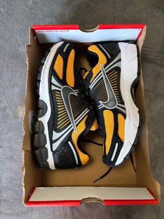 Nike Vomero 5 Talla 42.5 Nuevas