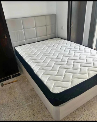 Letto rialzabile e materasso in memory foam NUOVI