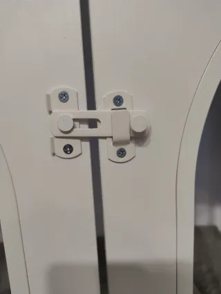 Mueble jaula blanco para perro grande