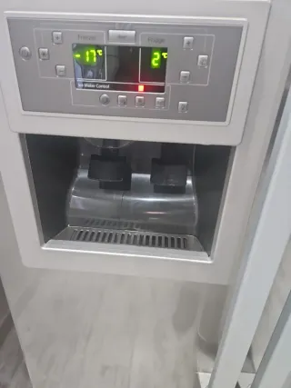 Nevera combi Hotpoint Ariston