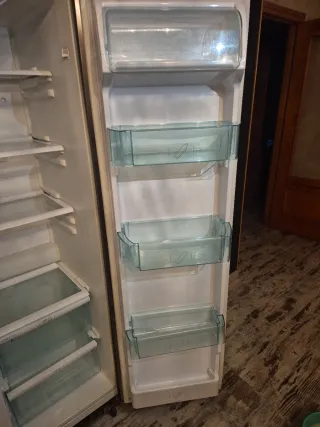 Nevera combi Hotpoint Ariston