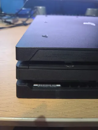 Playstation PS4 Pro 1TB Moddabile Firmware 12.52