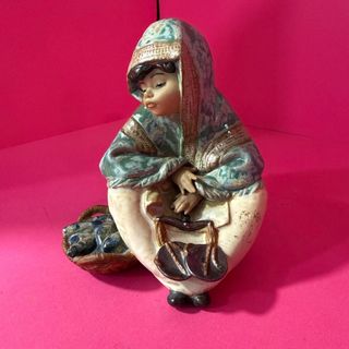 Figura lladro vendedora de pescado