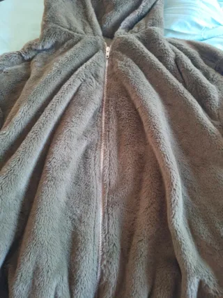 Cazadora verde peluche con capucha