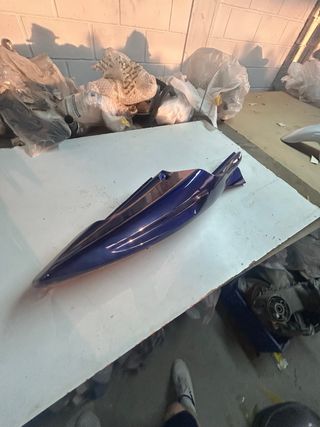 Tapa lateral derecha Hyosung