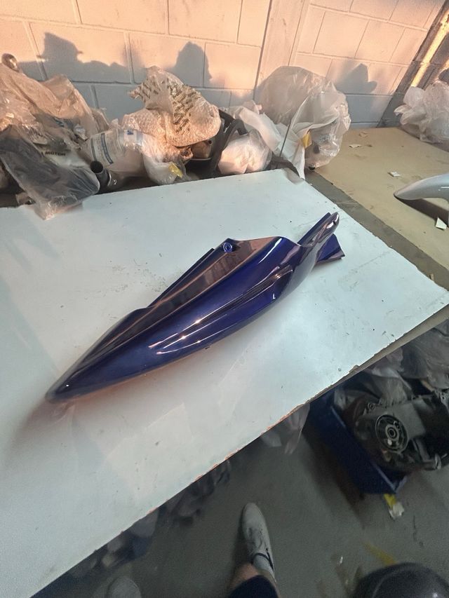 Tapa lateral derecha Hyosung