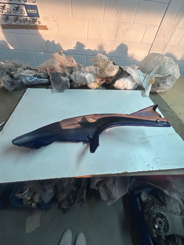 Tapa lateral derecha Hyosung