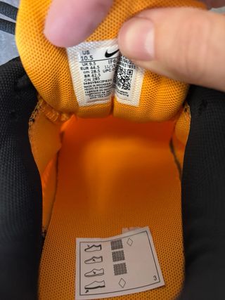 Nike Vomero 5 Talla 44.5 Nuevas