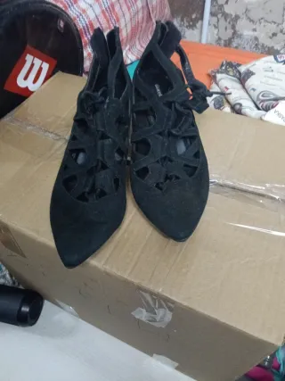 Tacones negros usados una vez Sin caja