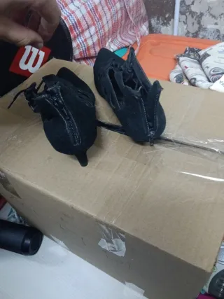 Tacones negros usados una vez Sin caja