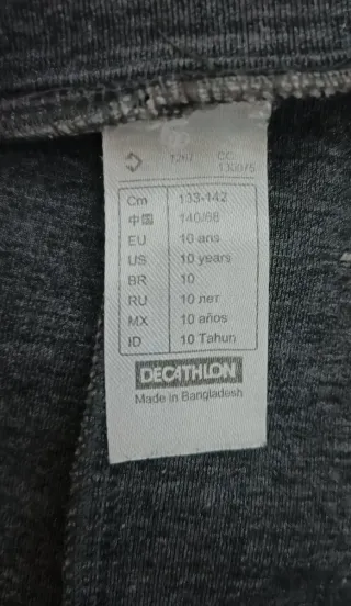 Chaqueta niño gris y negra talla 10 años