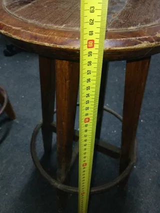 Banquetas de madera rústica