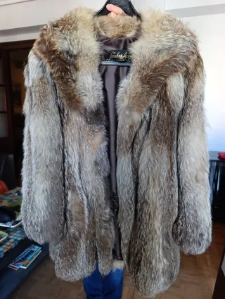 Abrigo de piel zorro de peletería