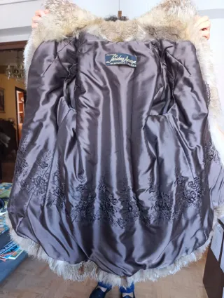 Abrigo de piel zorro de peletería