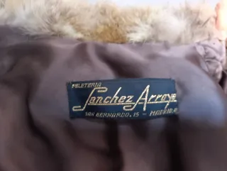 Abrigo de piel zorro de peletería