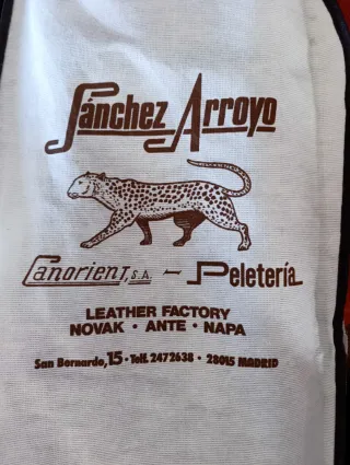 Abrigo de piel zorro de peletería