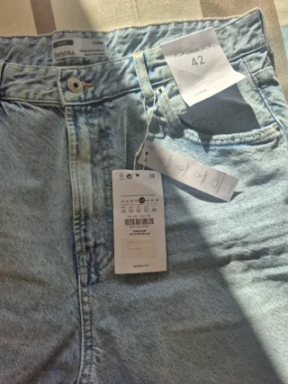 Pantalón vaquero hombre desgastado rotos