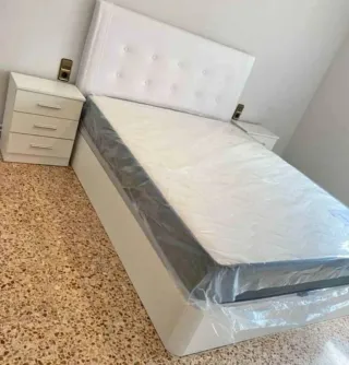 Canapés e materassi nuovi in vendita