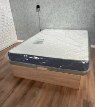 Canapés e materassi nuovi in vendita