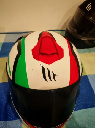 Casco de moto MT Helmets
