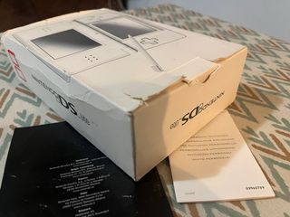 Caja Nintendo DS Lite