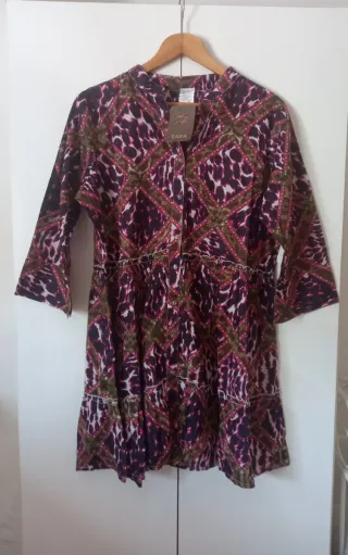 Vestido con estampado hippie Sara Moda