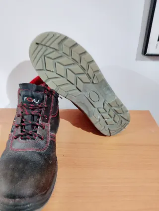 Botas de Seguridad Forli Negras y Rojas