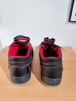 Botas de Seguridad Forli Negras y Rojas