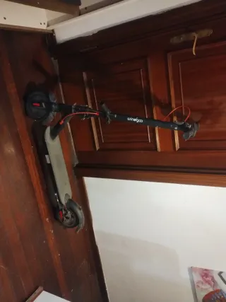 Patinete eléctrico Winegoo con volante roto