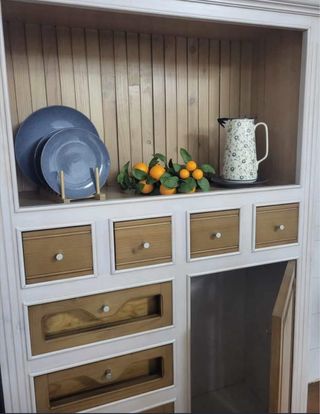 Alacena de pino natural