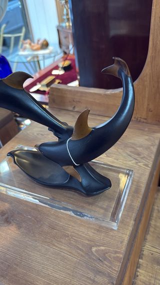 FIGURA DELFINES BASE METACRILATO