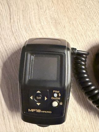 Cámara Nikon D3400 + Objetivo 100mm Macro