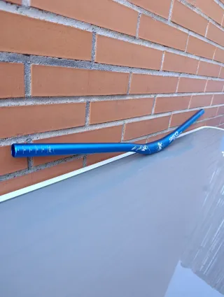 Manillar 31,8x780mm K-960 Azul eléctrico Rise 25mm