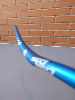 Manillar 31,8x780mm K-960 Azul eléctrico Rise 25mm