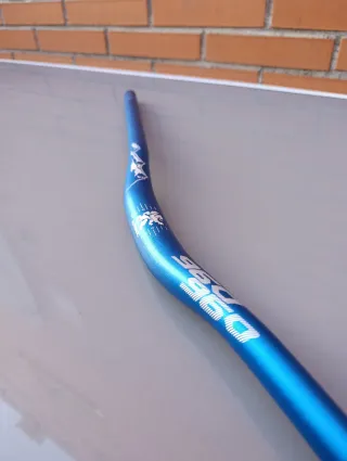 Manillar 31,8x780mm K-960 Azul eléctrico Rise 25mm