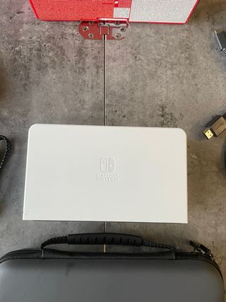 Nintendo Switch OLED + Caja + Accesorios + MicroSD