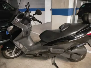 Suzuki Burgman 200 - 2013