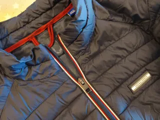 Chaqueta fina azul marino 13-14 años 164cm