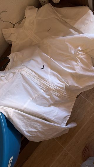 Sudadera Nike rosa con cremallera