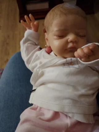 Bebé de vinilo realista