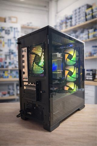 PC Gaming Potente y Elegante