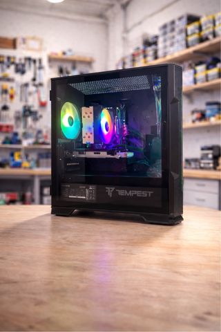 PC Gaming Potente y Elegante