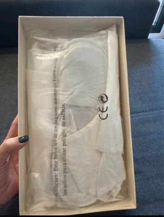 Bata y zapatillas de viaje Lancome